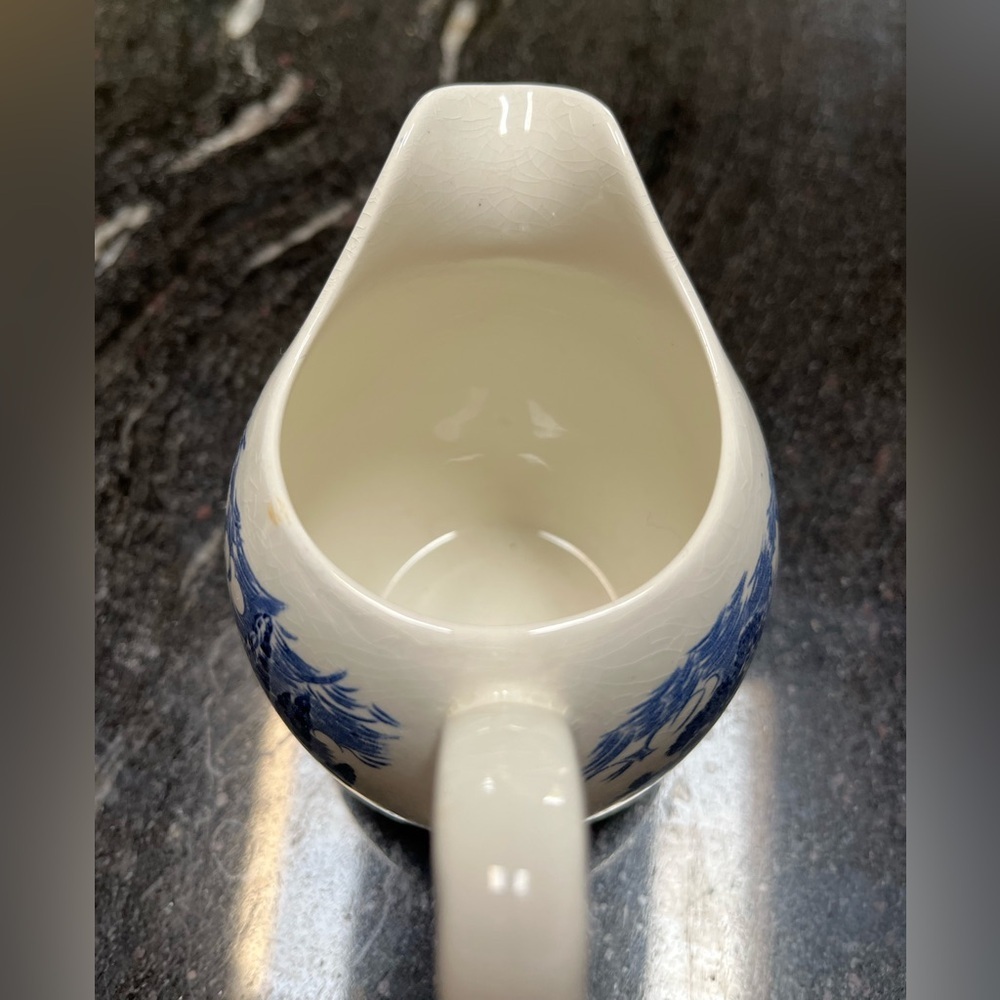 Wedgewood Countryside Antique Blue and White Porcelain Creamer - Picture 7 of 7